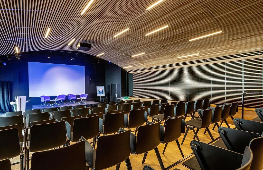 Novotel Annecy Centre-1
